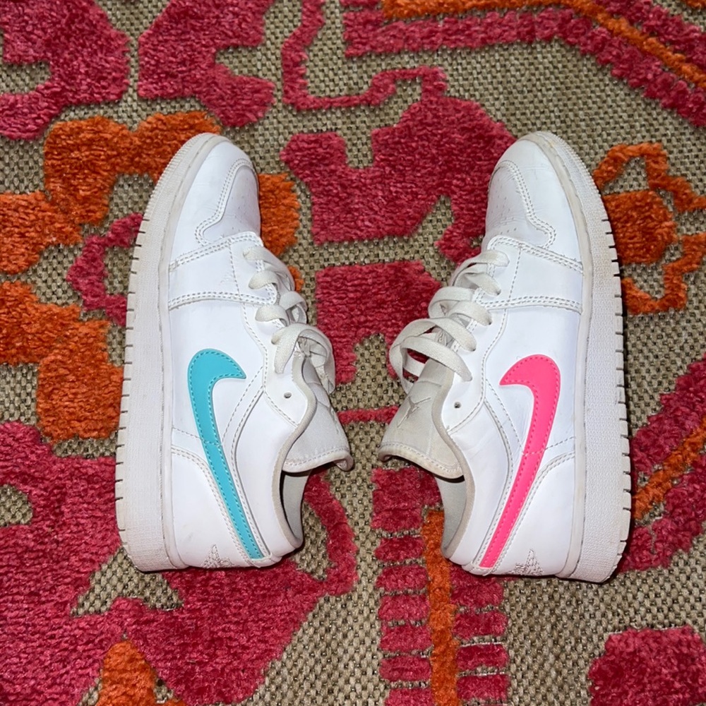 Nike Air Jordan Low Sticker Pack Sneaker